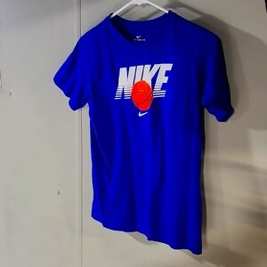 Boys nike t shirt